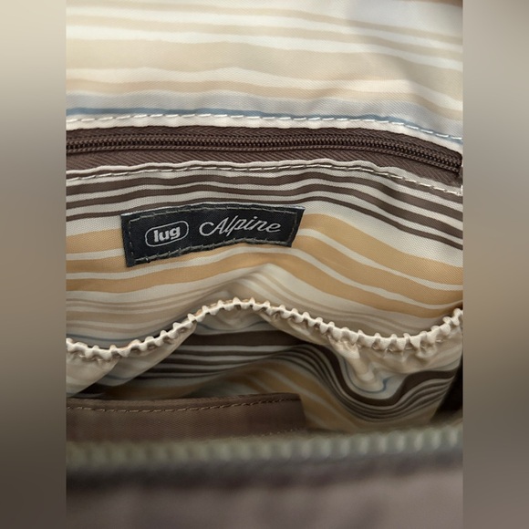 Lug Alpine Crossbody handbag. Walnut brown. EUC - Picture 10 of 13